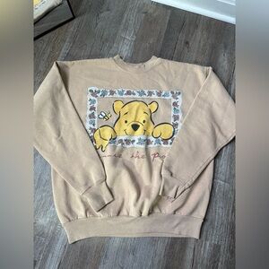 VTG Disney Winnie The Pooh Bear Sweatshirt Crewneck Graphic Beige Tan Size M